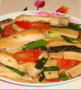 草鱼杏鲍菇的做法 草鱼杏鲍菇的做法