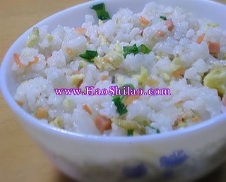 五彩蛋炒饭的做法 五彩蛋炒饭的做法