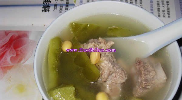 黄豆排骨凉瓜汤的做法 黄豆排骨凉瓜汤的做法