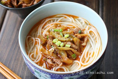 最快手的午餐 榨菜肉丝面的做法 最快手的午餐 榨菜肉丝面的做法