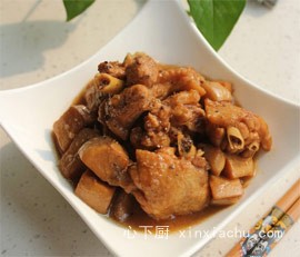 杏鲍菇烧鸡翅的做法 杏鲍菇烧鸡翅的做法