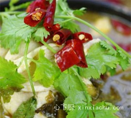 滑嫩酸菜鸡片的做法 滑嫩酸菜鸡片的做法