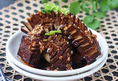 香拌武冈卤豆腐的做法 香拌武冈卤豆腐的做法