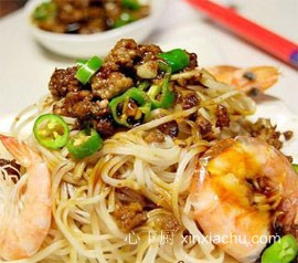 营养早餐 麻酱鲜虾面的做法 营养早餐 麻酱鲜虾面的做法